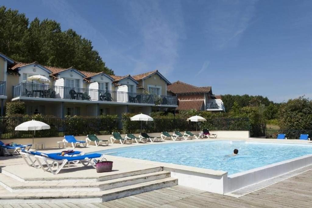 Appartement Au Calme Face Au Lac Marciac Bagian luar foto
