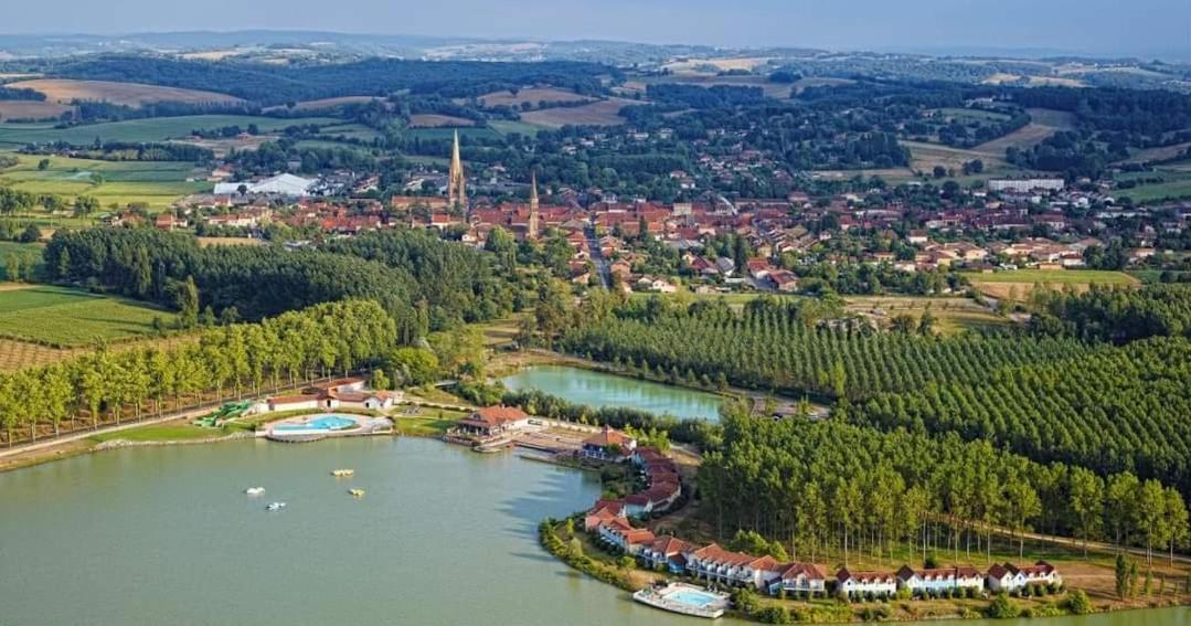 Appartement Au Calme Face Au Lac Marciac Bagian luar foto